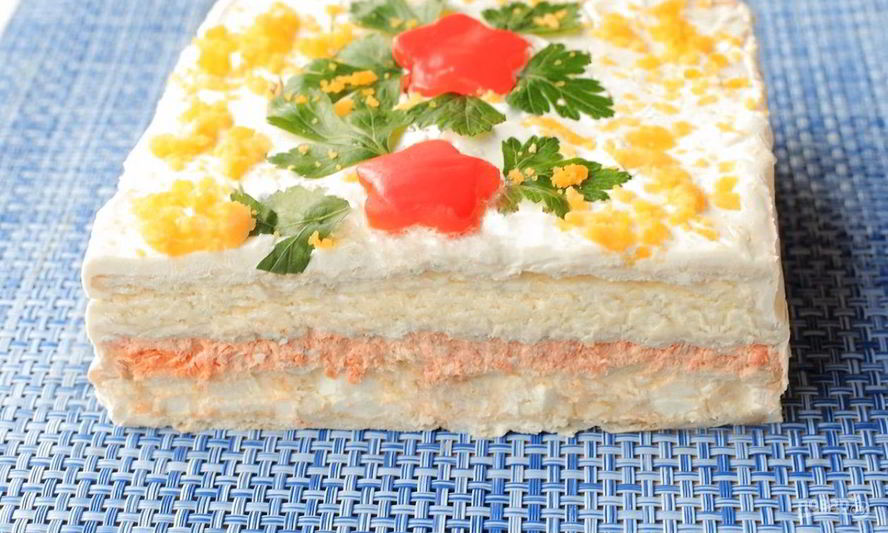 Рецепт лучшего закусочного торта из крекеров и рыбной консервы