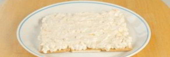 лучший закусочный торт из крекеров и рыбной консервы