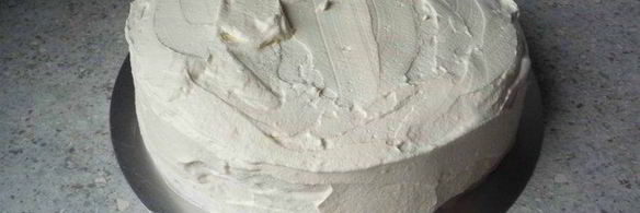 новогодний персиковый торт с просекко и елочкой из сливок и карамболы