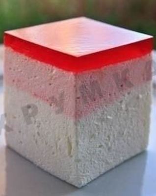 Птичье молоко с малиновым желе