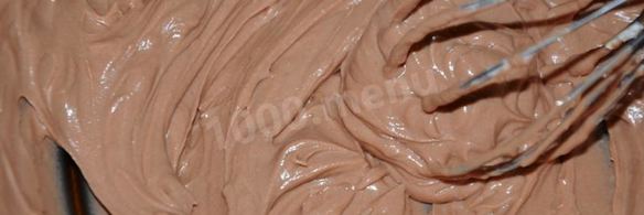 шоколадный торт с вишней