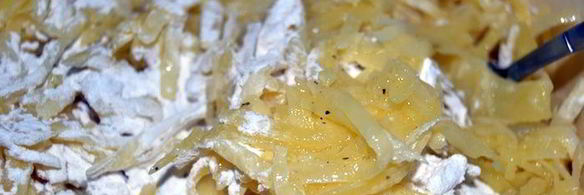 слоеный картофельный торт с солеными грибами