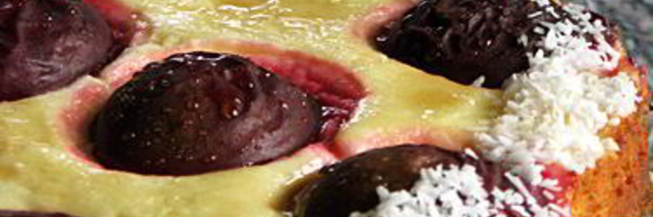 Сырный торт со сливой