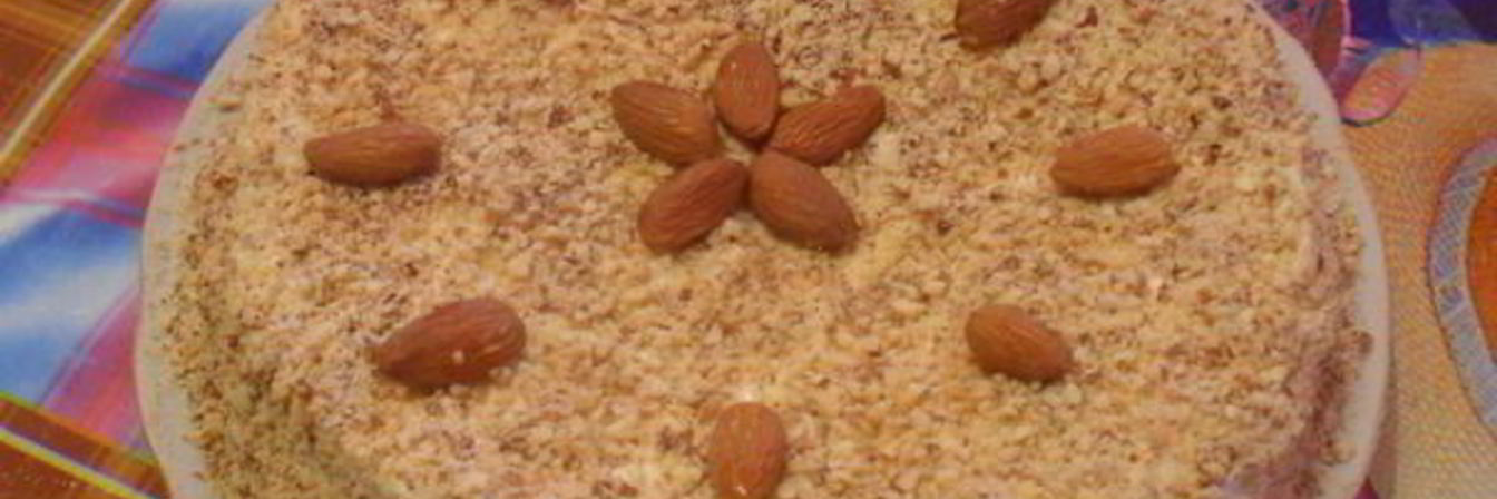 Торт из бисквитных коржей с лимонным кремом