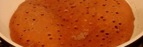 торт из панкейков с клубникой