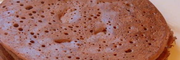 торт из панкейков с клубникой