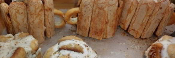 торт пивные кружки с бочкой пива медовые шарики