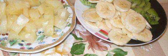 торт с фруктами без выпечки на коржах