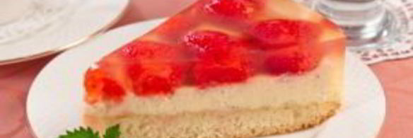 торт с клубникой, сырным кремом и желе
