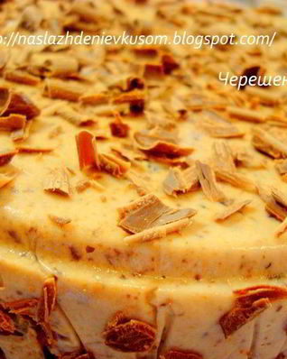 Торт с творожно-сливовым суфле