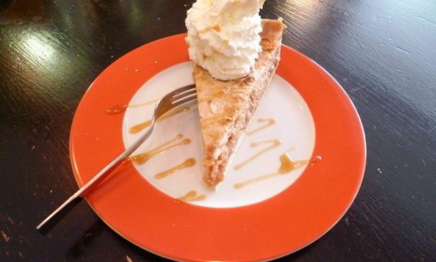 Рецепт весеннего торта с ревенем