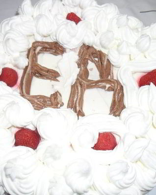 Волшебный клубничный торт