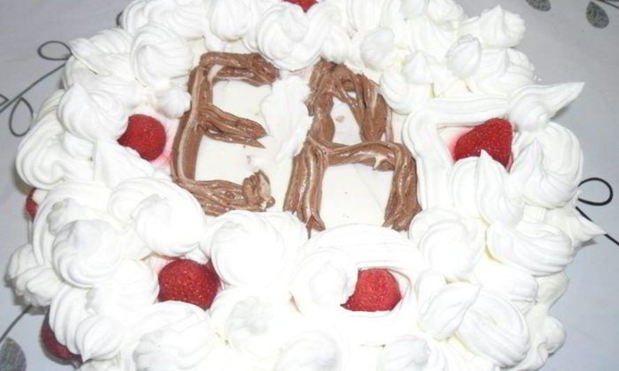 Рецепт волшебного клубничного торта