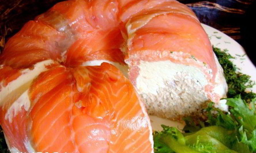 Рецепт закусочного лососево-сырный торт