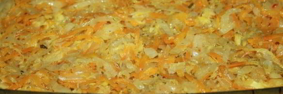 картофельная запеканка с говяжьим фаршем, пекинской капустой, кабачками и сыром сулугуни