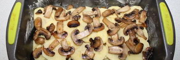 картофельная запеканка с курицей и беконом