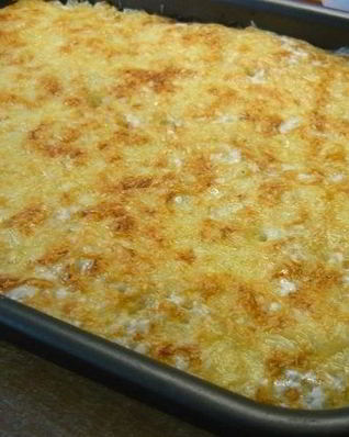 Картофельная запеканка с тушенкой в духовке