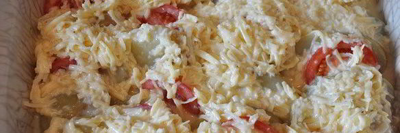 овощная запеканка с мясными шариками, чесноком и базиликом