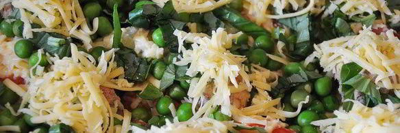 овощная запеканка с мясными шариками, чесноком и базиликом