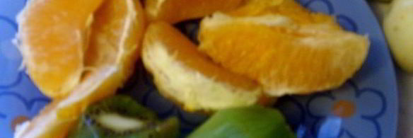 овсяная запеканка с соусом из киви и апельсина