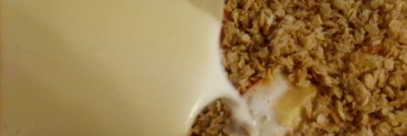 овсяная запеканка с соусом из киви и апельсина