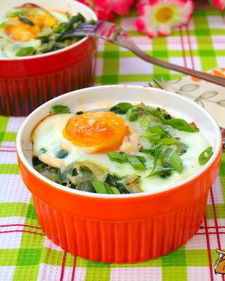 Рисовая запеканка со шпинатом и яйцом