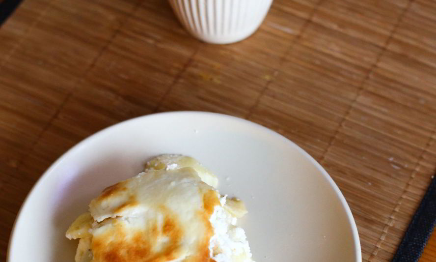 Рецепт творожно-яблочной запеканка со сметаной