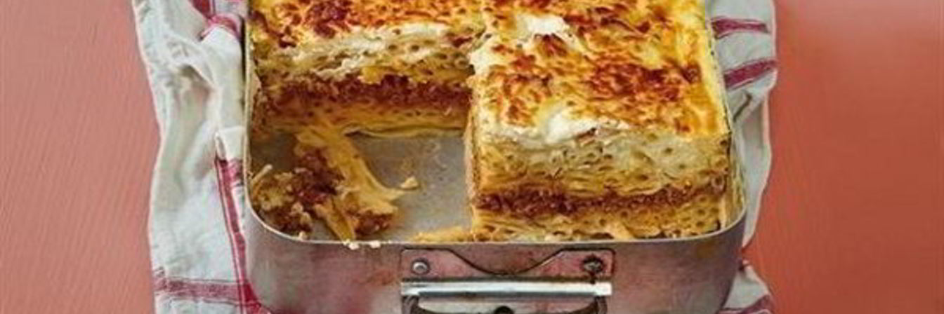 Запеканка с фаршем под соусом Бешамель