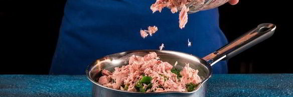 запеканка с тунцом, овощами и брынзой