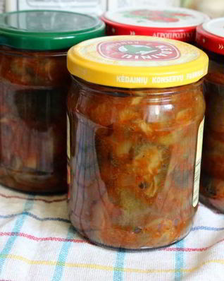 Грибы в томатном соусе на зиму