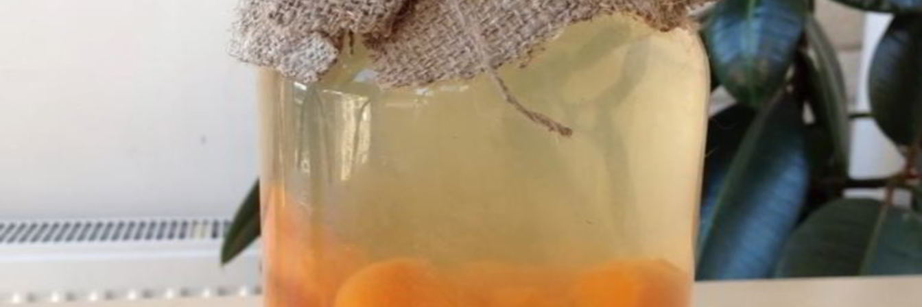 Абрикосовый компот