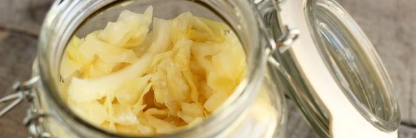 Квашеная капуста в банке