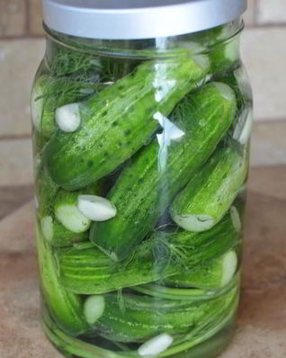 Быстрые маринованные огурцы