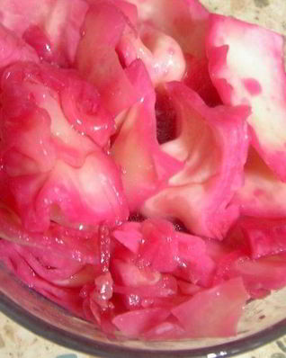 Капуста маринованная с бураком