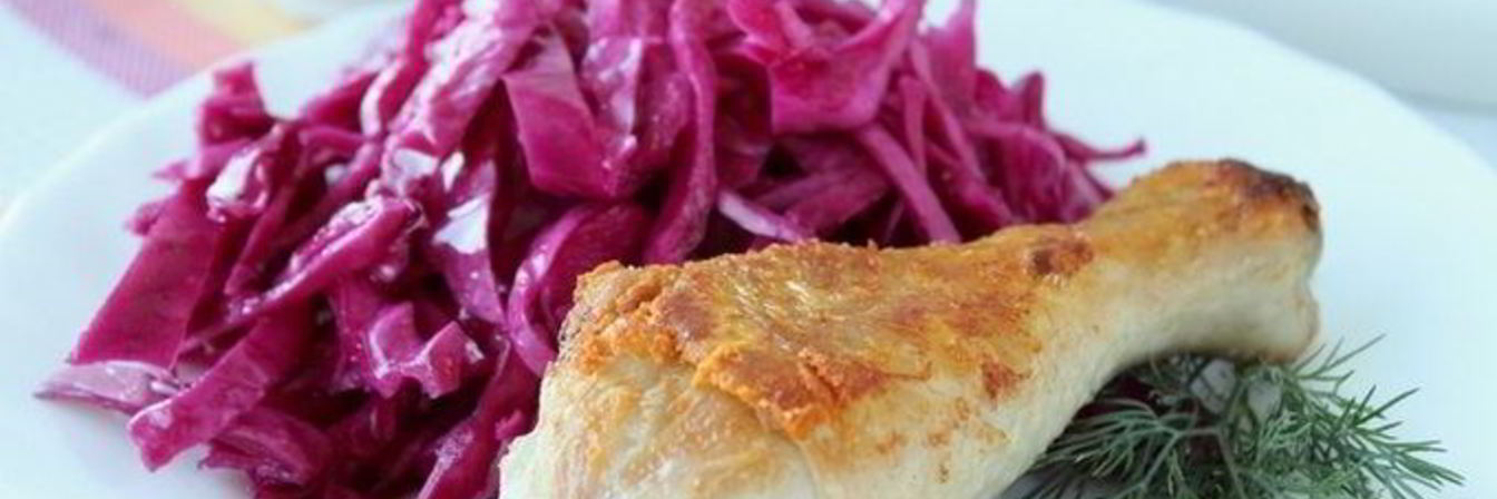 Краснокочанная капуста маринованая