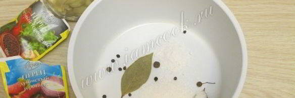 маринованный чеснок зубчиками