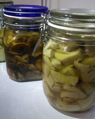 Маринованные грибы