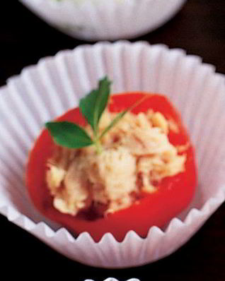 Маринованные перцы, фаршированные тунцом