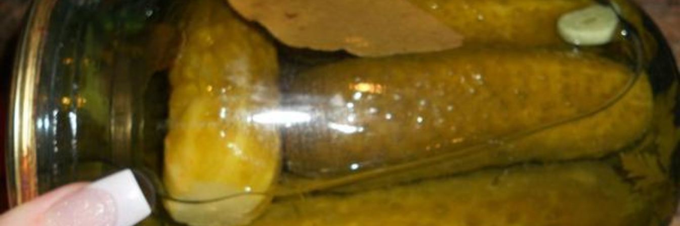 Огурчики маринованные