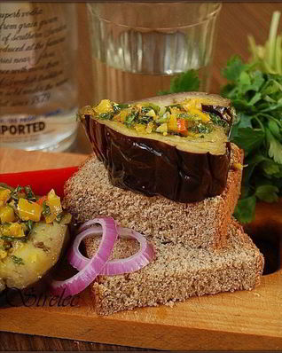 Пряные маринованные баклажаны