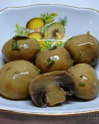 Шампиньоны маринованные