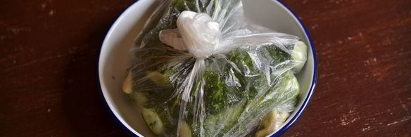 быстрые малосольные огурцы