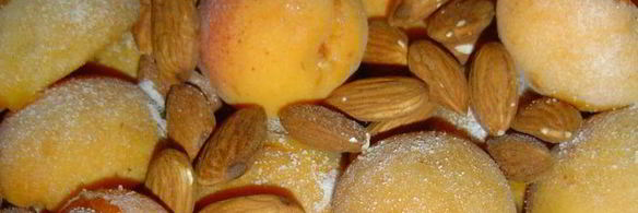 абрикосовое варенье с миндалем