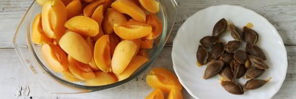 абрикосовое варенье с ядрышками