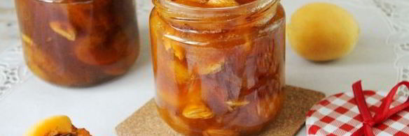 абрикосовое варенье с ядрышками