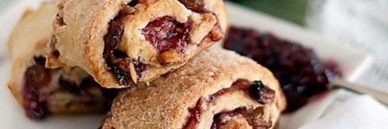 Булочки к чаю с малиновым вареньем