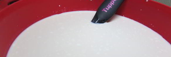 йогурт с вареньем