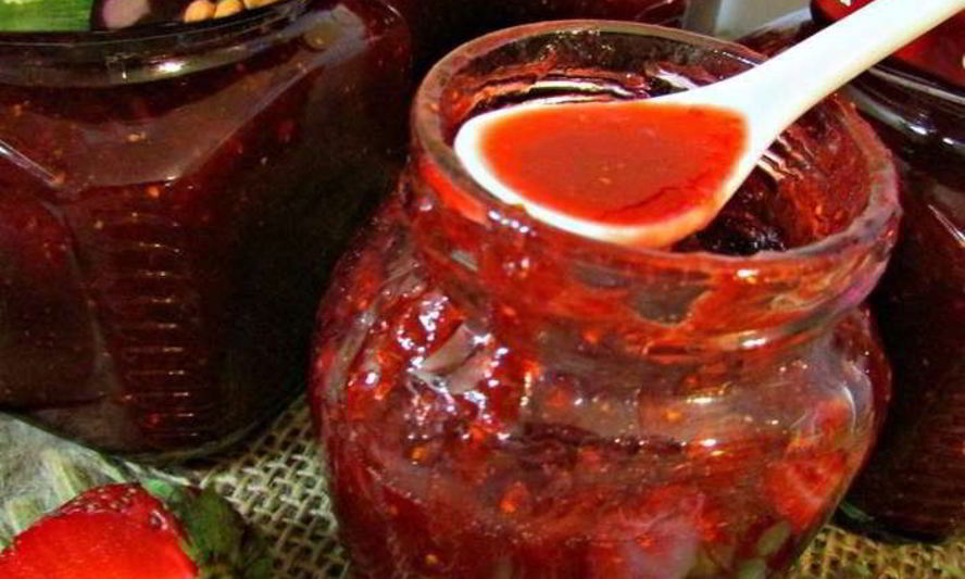 Рецепт клубничного варенья через мясорубку