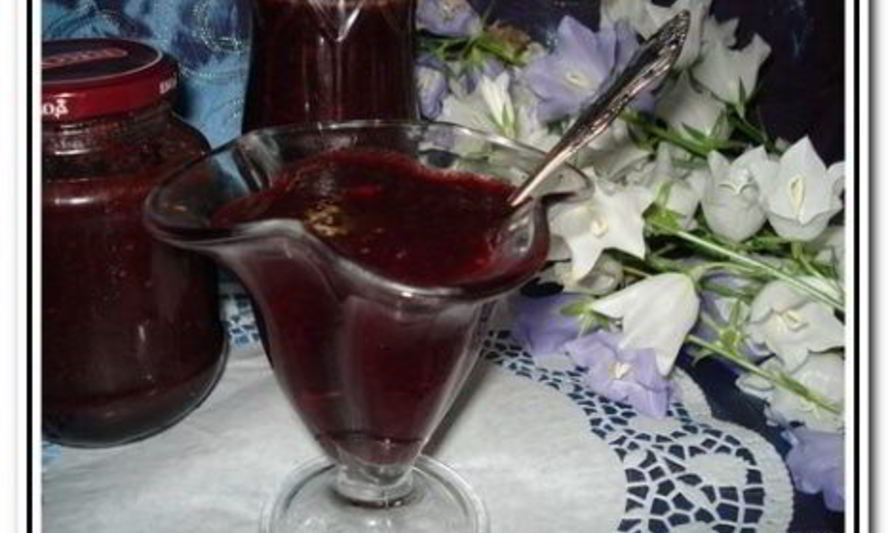 Рецепт вишневого варенья с миндалем и шоколадом