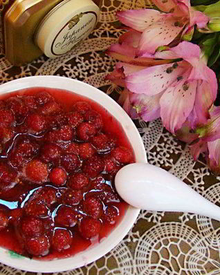 Земляничное варенье густое